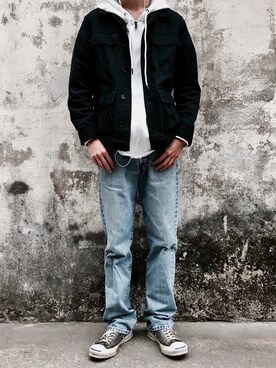 「Carhartt（カーハート）のアイテム（ノーカラージャケット）」を使った、松生健太さん（メンズ・175cm）の春コーディネート