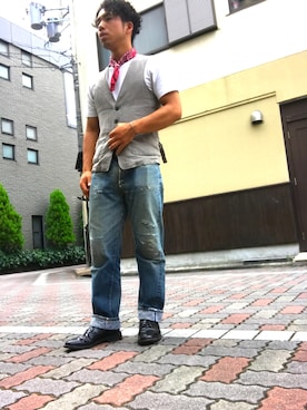 「アイテム（バンダナ/スカーフ）」を使った、猿岩石さん（メンズ・166cm）の夏コーディネート