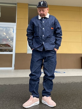 「UNIVERSAL OVERALL（ユニバーサルオーバーオール）のアイテム（デニムジャケット）」を使った、ザッキローニさん（メンズ・172cm）の春コーディネート