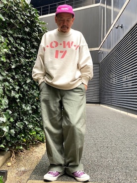「HINSON」｜「アイテム（スウェット）」を使った、ザッキローニさん（メンズ・172cm）の春コーディネート