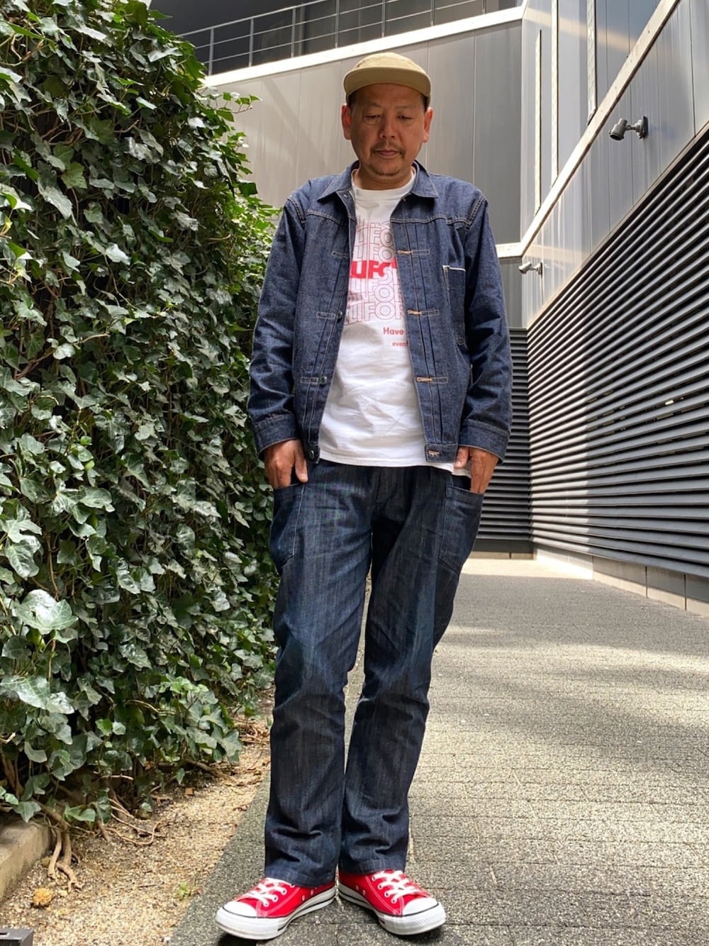 electric cottageのデニムジャケットを使った人気ファッション 