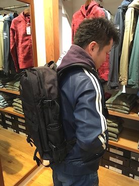 「TYPE BLUE（タイプブルー）のアイテム（デニムパンツ）」を使った、三品文哉さん（メンズ・163cm）の冬コーディネート