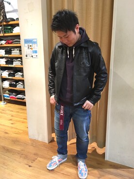 「TYPE BLUE（タイプブルー）のアイテム（デニムパンツ）」を使った、三品文哉さん（メンズ・163cm）の冬コーディネート