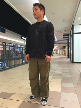 「アヴィレックス(AVIREX)」｜三品文哉さん（メンズ・164cm・20代）の秋コーディネート