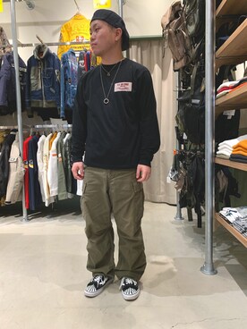 「アヴィレックス(AVIREX)」｜三品文哉さん（メンズ・164cm・20代）の秋コーディネート