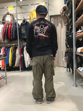 「アヴィレックス(AVIREX)」｜三品文哉さん（メンズ・164cm・20代）の秋コーディネート