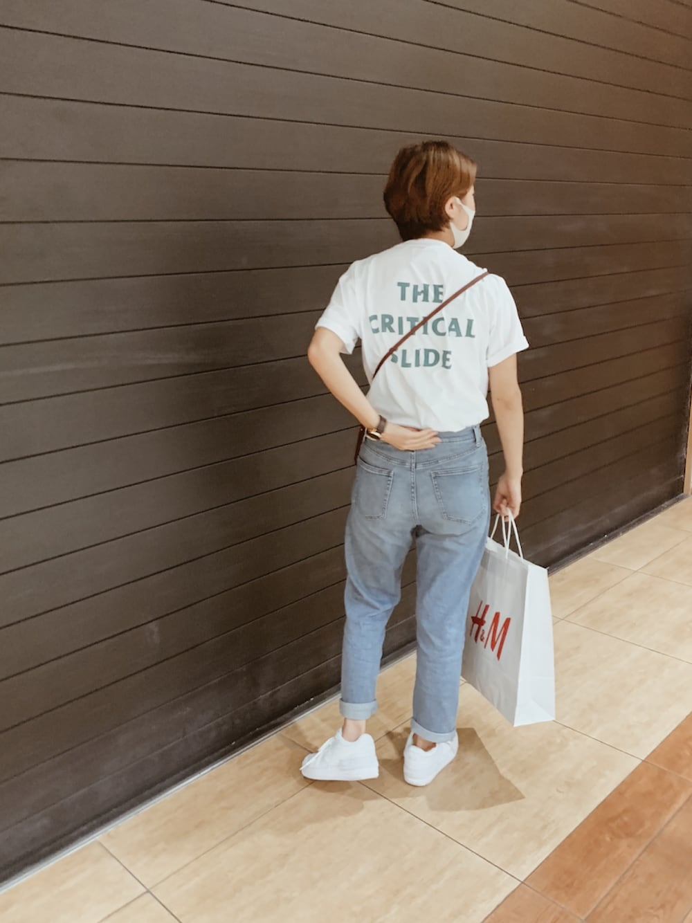 「バックプリント、休日スタイル、夏だ！Tシャツ着よう！、Tシャツ、デニム、エアフォースワン」｜「The Ports of Callのアイテム（トップス、ホワイト系）」を使った、babyさん（レディース・163cm）の夏コーディネートの1枚目の写真