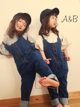 「MERCI（メルシー）のアイテム（オールインワン・サロペット）」を使った、A&Bさん（キッズ・100cm）の春コーディネート