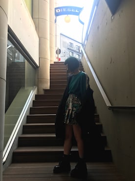 「DIESEL（ディーゼル）のMEN'Sプルオーバーニット（ニット/セーター、グリーン系）」を使った、Lily(りりー)さん（レディース・160cm）の冬コーディネート