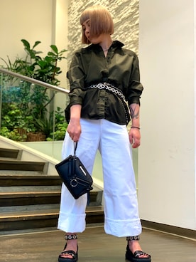 「DIESEL（ディーゼル）のレディース シャツ ジョーゼットミニタリー長袖シャツ（シャツ/ブラウス、グリーン系）」を使った、Lily(りりー)さん（レディース・160cm）の夏コーディネート