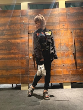 「DIESEL（ディーゼル）のアイテム（シャツ/ブラウス、ブラック系）」を使った、Lily(りりー)さん（レディース・160cm）の夏コーディネート