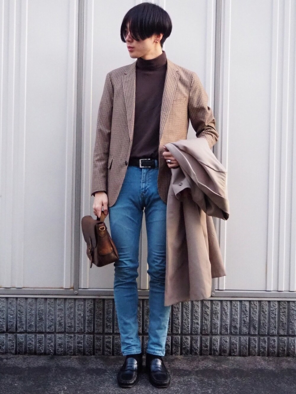 「ootd、休日スタイル、大人カジュアル、ジャケット、デニム、スキニーデニム、チェック、イヤリング、古着、shiyoh」｜「BEAMS BOYのBEAMS BOY / イヤーカフ（イヤリング、ゴールド系）」を使った、UJUさん（メンズ・176cm）の冬コーディネートの1枚目の写真