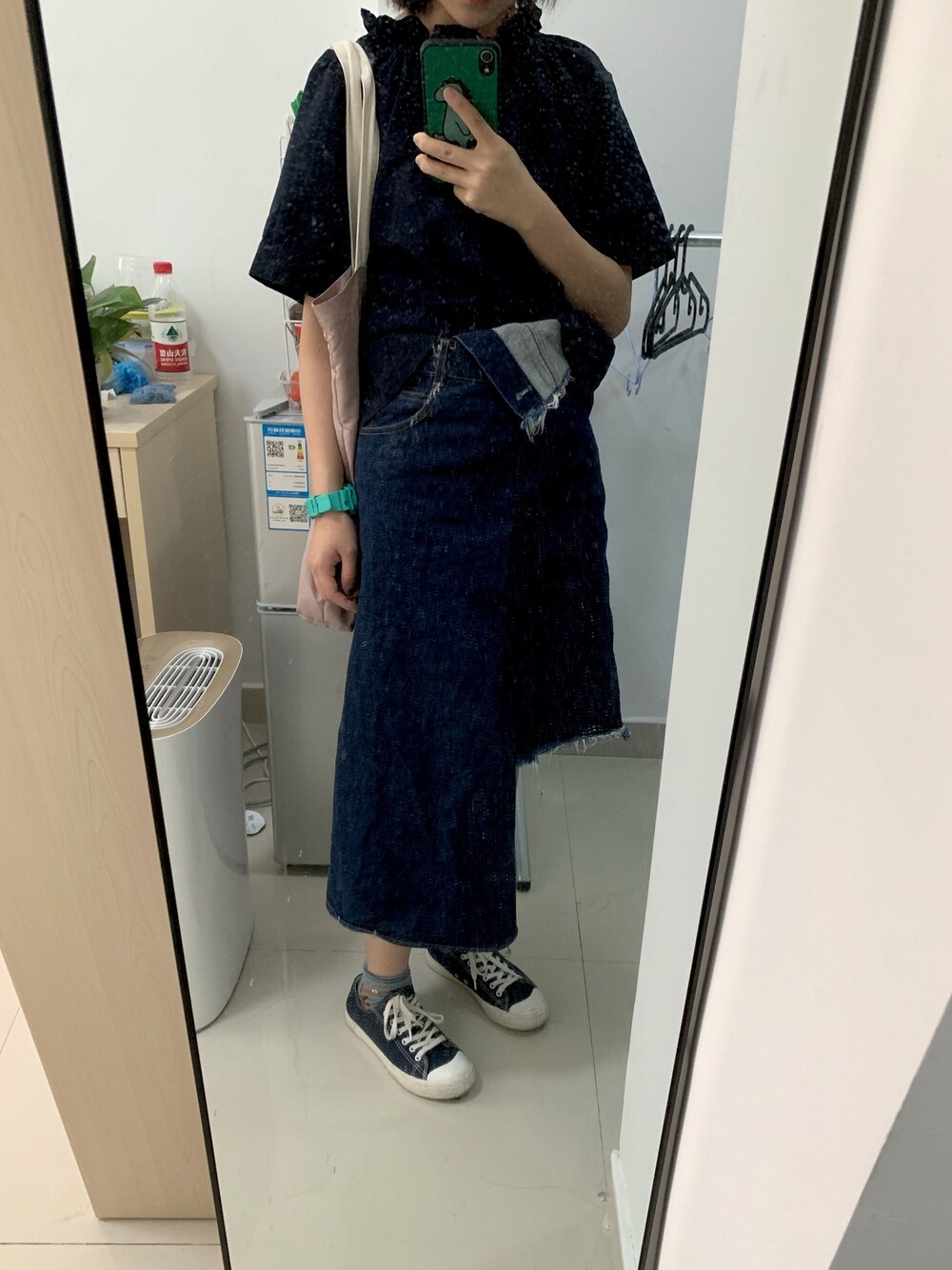 「summer、asymmetric」｜「JNBYのアイテム（デニムスカート、ブルー系）」を使った、Finethx-1さん（レディース・159cm）の秋コーディネートの1枚目の写真