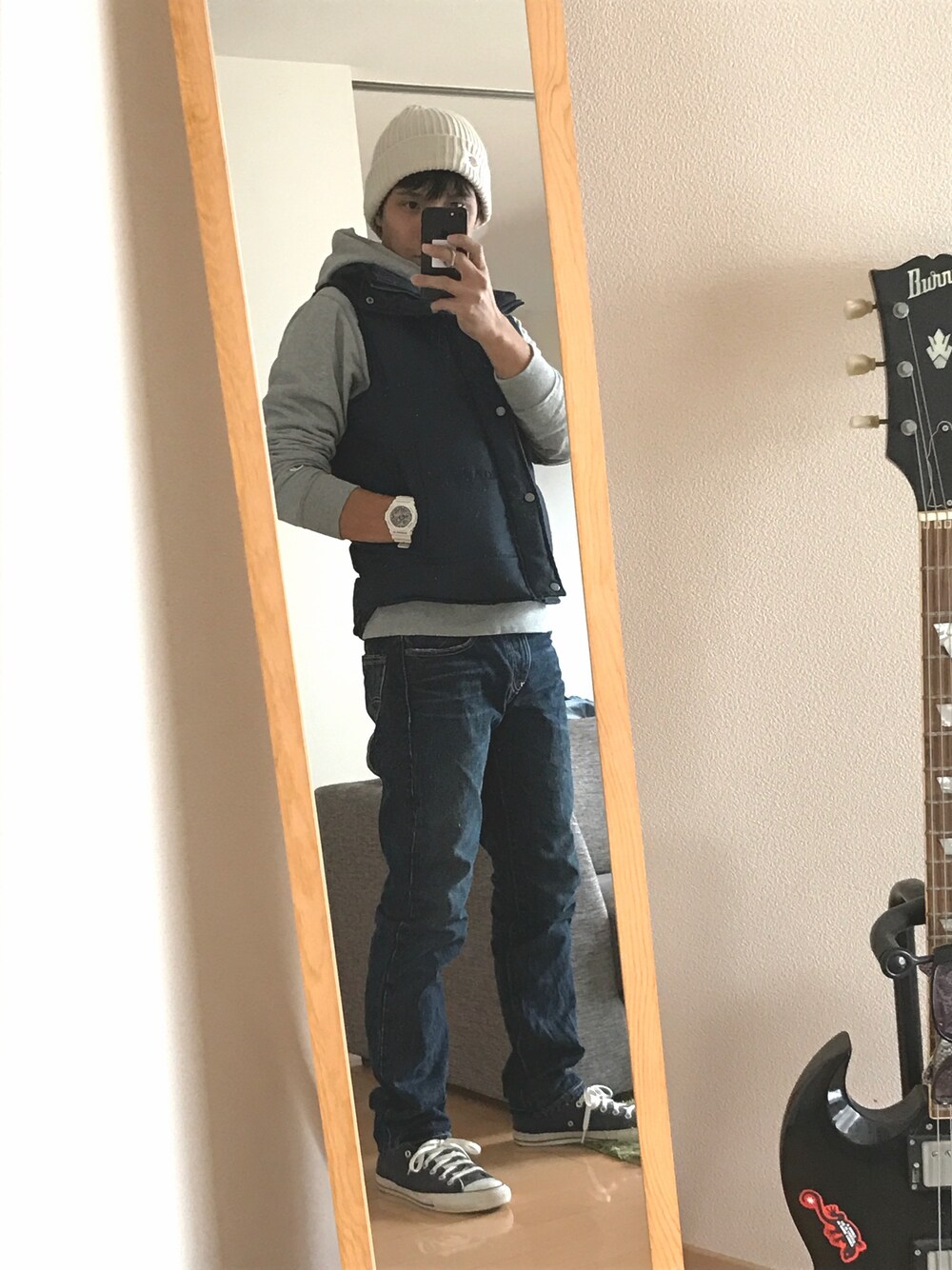 「休日スタイル」｜「Levi'sのアイテム（デニムパンツ、ブルー系）」を使った、Tsutomu Itoさん（メンズ・174cm）の冬コーディネートの1枚目の写真