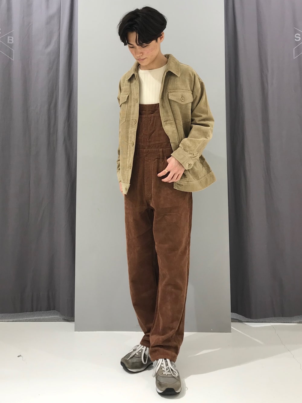 「コーデュロイ×コーデュロイ、コーデュロイ、コーデュロイサロペット、コーデュロイジャケット、秋のマイ旬スタイル、秋のコーデ、クラフトスタンダードブティック、CRAFT STANDARD BOUTIQUE」｜「CRAFT STANDARD BOUTIQUEの【2020AW】 CORDUROY BLOUSON/コーデュロイジャケット《COTTON USA》○（ブルゾン、ベージュ系）」を使った、_kaitoさん（メンズ・167cm）の秋コーディネートの1枚目の写真
