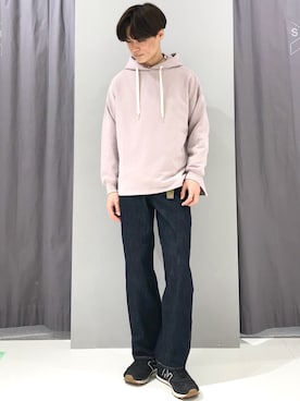 パーカーを使った ピンクパーカー のメンズコーディネート一覧 Wear