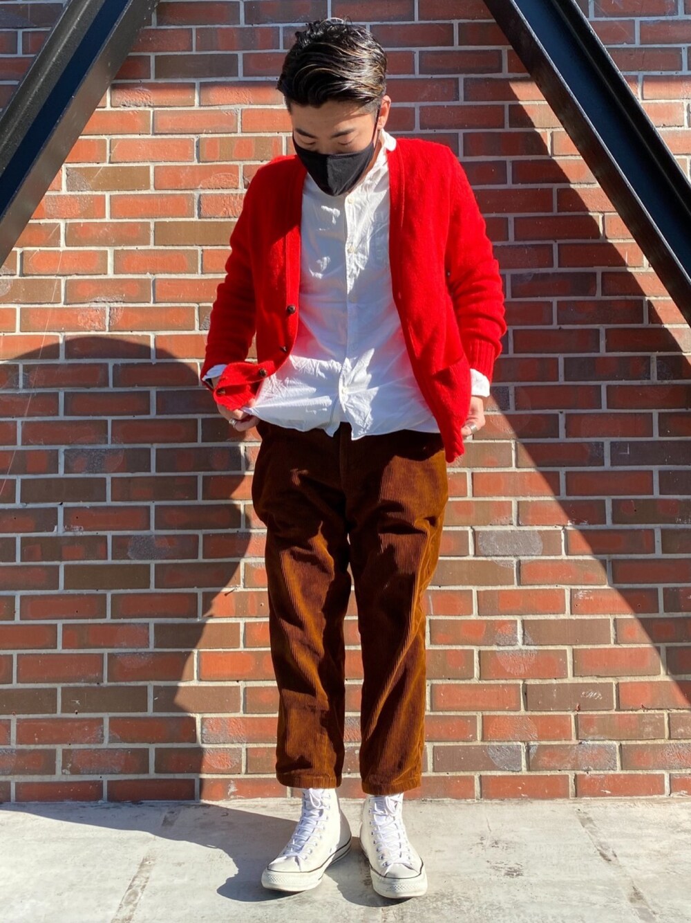 「今日のコーデ、ポパイ、鎌倉美容室、鎌倉美容師、川村勇貴、大人フレンチスタイル、大人カジュアル、レトロ、クラッシック、コンバース」｜「SAN FRANCISCOのアイテム（シャツ/ブラウス、ホワイト系）」を使った、yukikwamura0725さん（メンズ・170cm）の冬コーディネートの1枚目の写真