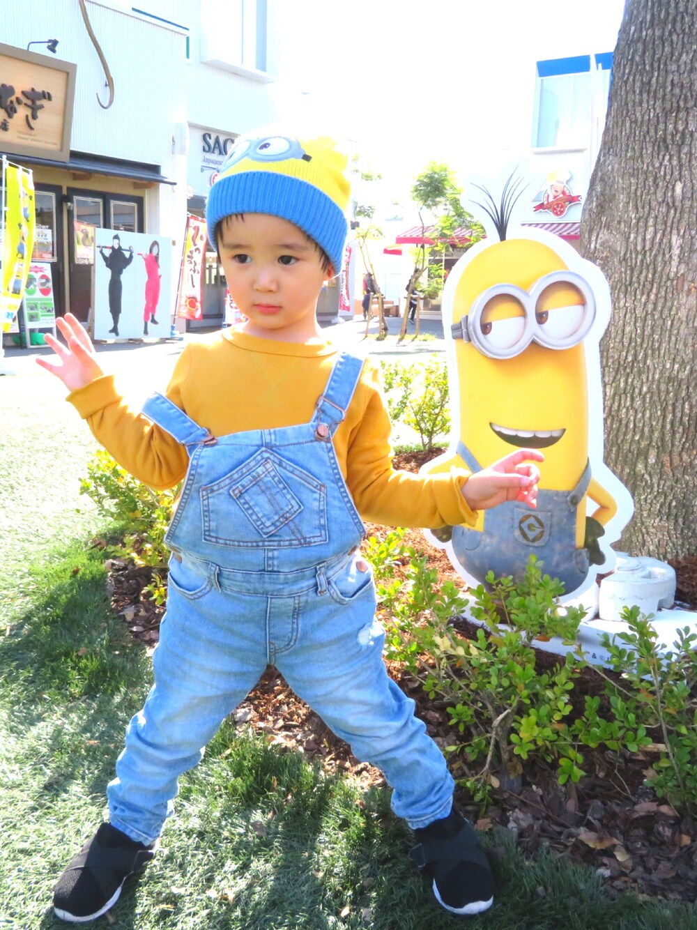 「ZARA KIDSのアイテム（つなぎ/オールインワン、ブルー系）」を使った、SHUNKIさん（キッズ・100cm）の秋コーディネートの1枚目の写真