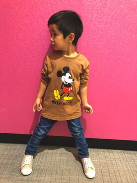 「BREEZE（ブリーズ）のもっとスキニーデニム 10分丈（デニムパンツ）」を使った、SHUNKIさん（キッズ・100cm）の秋コーディネート