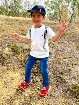 「BREEZE（ブリーズ）のもっとスキニーデニム 10分丈（デニムパンツ）」を使った、SHUNKIさん（キッズ・110cm）の春コーディネート