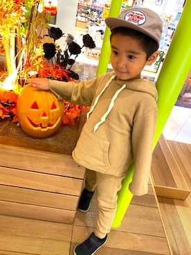 「Yummy（ヤミー）のアイテム」を使った、SHUNKIさん（キッズ・110cm）の秋コーディネート