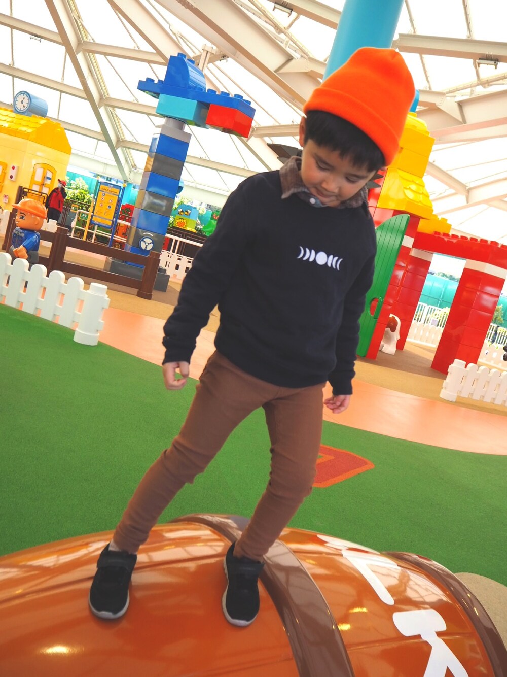 「double_h_houseのアイテム（スウェット、ブルー系）」を使った、SHUNKIさん（キッズ・110cm）の冬コーディネートの1枚目の写真