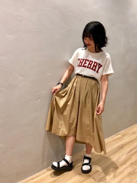 「earth music&ecology（アースミュージックアンドエコロジー）のアイテム（スカート）」を使った、ぷくもちょさん（レディース・157cm）の春コーディネート