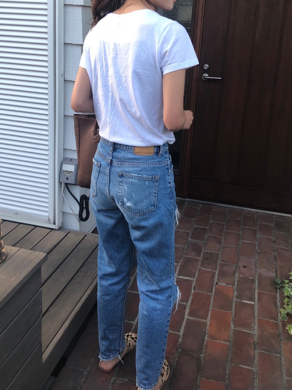 「夏コーデ、ラフ、プチプラコーデ、Tシャツ、デニム、シンプル、ZARA、journal standard、YOUNG & OLSEN The DRYGOODS STORE」｜「ZARAのアイテム（デニムパンツ、ブルー系）」を使った、kanaさん（レディース・167cm）の夏コーディネートの1枚目の写真