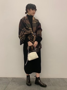 「Joshua Ellis（ジョシュアエリス）の一部別注＜Joshua Ellis（ジョシュア エリス）＞BLACKWATCH ストール†◆（ストール/ショール）」を使った、小野田桃子さん（レディース・163cm）の冬コーディネート