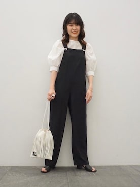 「UNITED ARROWS（ユナイテッドアローズ）のアイテム（サロペット/オーバーオール）」を使った、小野田桃子さん（レディース・163cm）の春コーディネート