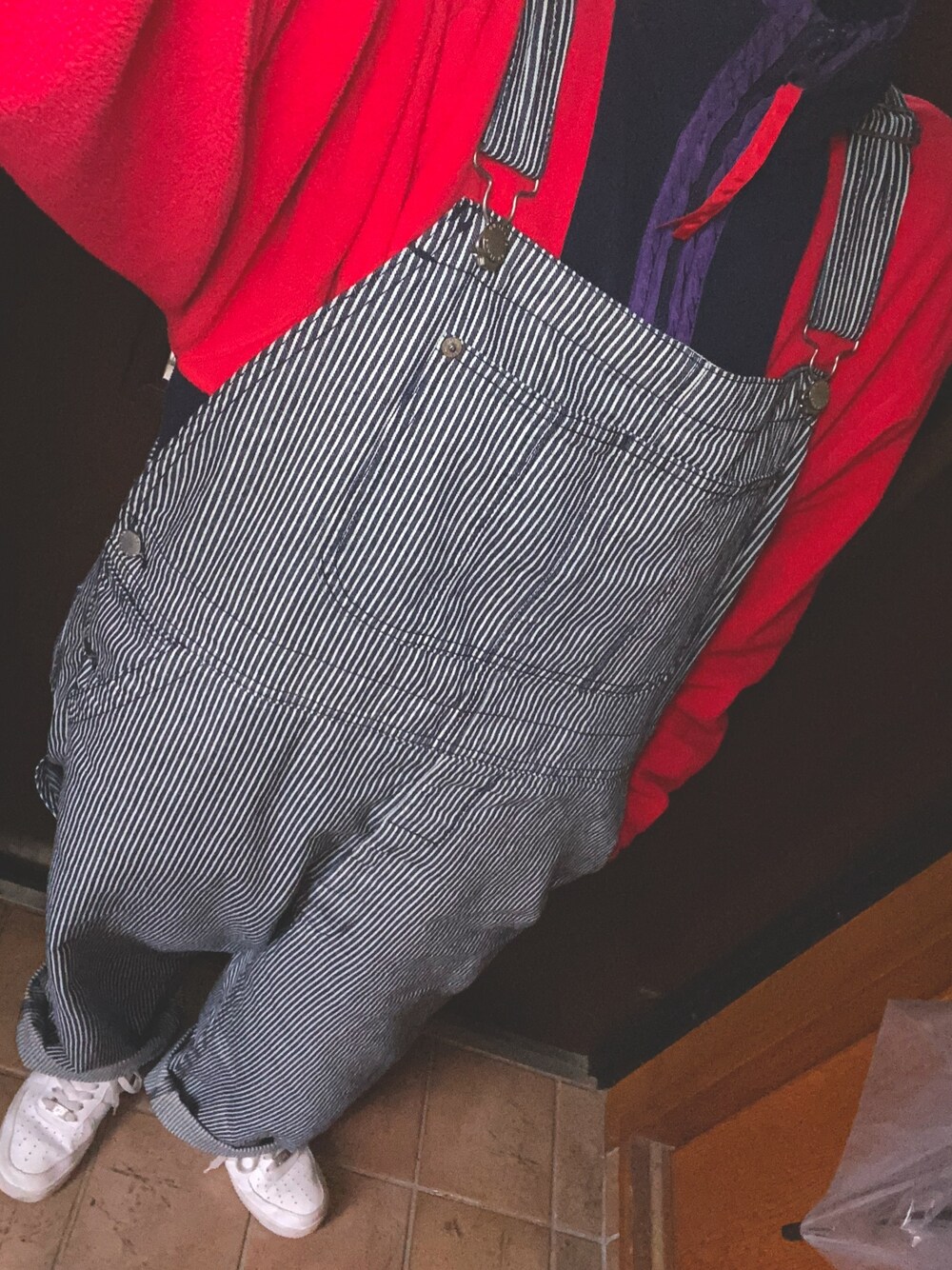 「オーバーオール、GU、フリース、ロデオクラウンズ、スニーカー、NIKE AIR FORCE、メンズライク、ストリートコーデ、おしゃれさんと繋がりたい」｜「GUのアイテム（オールインワン・サロペット、ブルー系）」を使った、ｙｕｍｅさん（レディース・156cm）の春コーディネートの1枚目の写真