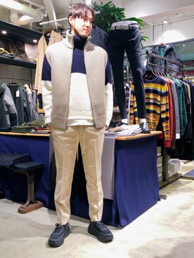 「WRAPINKNOT（ラッピンノット）のアイテム（パンツ）」を使った、Renさん（メンズ・182cm）の秋コーディネート