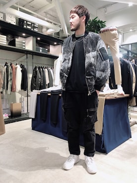 「TAAKK（ターク）のアイテム（ジャケット/アウター）」を使った、Renさん（メンズ・182cm）の春コーディネート