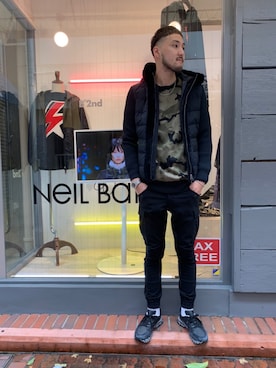 「NEIL BARRETT（ニールバレット）のアイテム（トップス）」を使った、Renさん（メンズ・182cm）の秋コーディネート