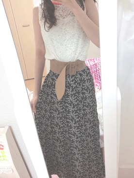 「NICE CLAUP（ナイスクラップ）のアイテム（スカート、ブラック系）」を使った、sakiさん（レディース）の夏コーディネート
