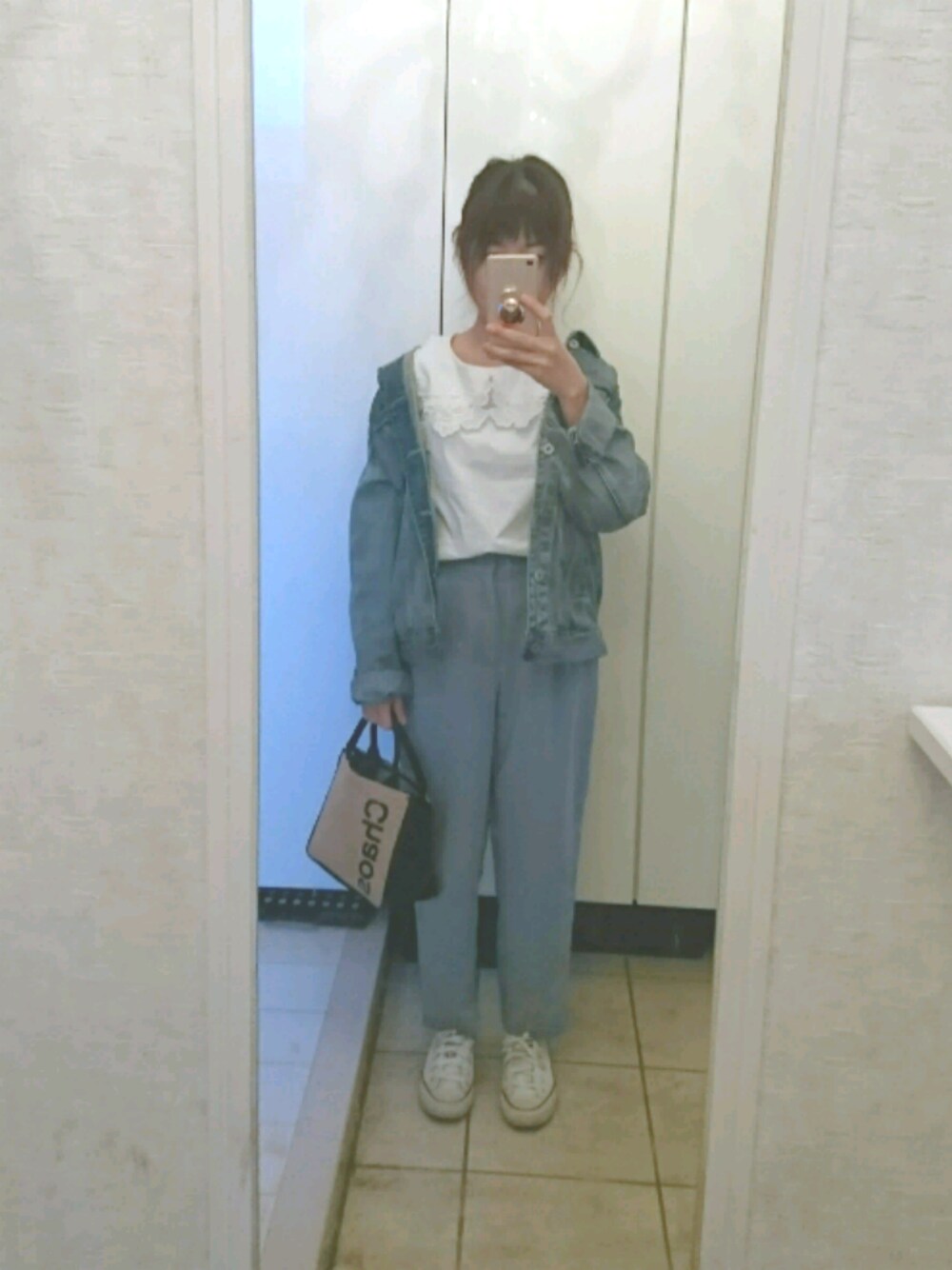 「おしゃれさんと繋がりたい、春コーデ、今日のコーデ、シンプル、低身長コーデ、スニーカーコーデ、GU、コンバース、ママコーデ、レース」｜「GUのアイテム（その他パンツ、グリーン系）」を使った、Mickeyさん（レディース・154cm）の春コーディネートの1枚目の写真
