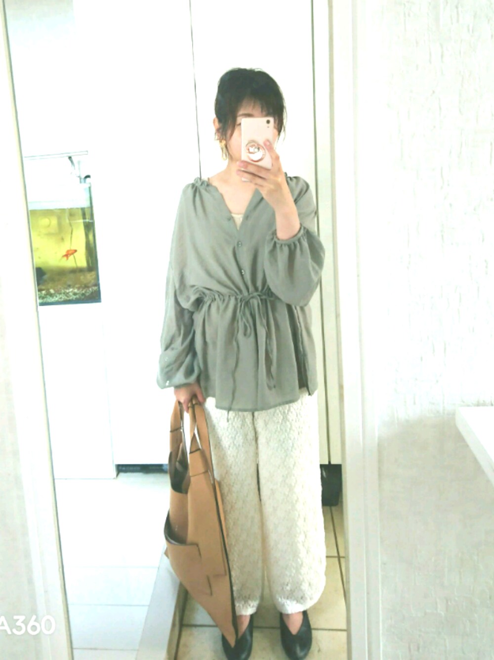 「お洒落さんとつながりたい、プチプラ、低身長コーデ、シンプルコーデ、ラクチンコーデ、ZARA、白パンツ、レース」｜「しまむらのアイテム（タンクトップ、ベージュ系）」を使った、Mickeyさん（レディース・154cm）の春コーディネートの1枚目の写真