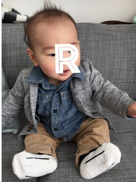 「babyGAP（babyGAP）のアイテム（シャツ/ブラウス、ブルー系）」を使った、ryo_toさん（キッズ・70cm）の冬コーディネート