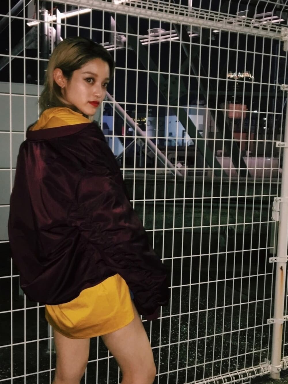 「MA-1、FIG&VIPER、フィグアンドヴァイパー(FIG&VIPER)」｜「FIG&VIPERのアイテム（MA-1、パープル系）」を使った、Mai  Tokorotaniさん（レディース・162cm）の秋コーディネートの1枚目の写真