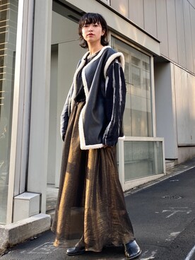 Yoshida Aoiさんの「シャイニーシフォンフレアスカート」を使ったコーディネート