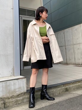 Yoshida Aoiさんの「フェイクレザーオーバージャケット」を使ったコーディネート
