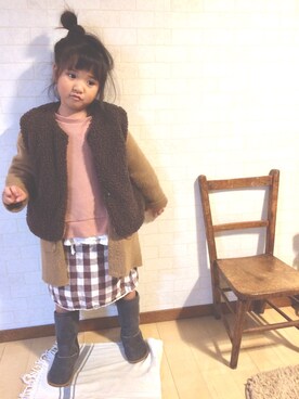 「ムートンブーツ」｜「アイテム（ノーカラージャケット）」を使った、mAgekoHさん（キッズ・110cm）の冬コーディネート