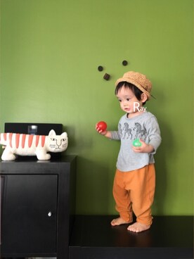 「カンカン帽」｜「アイテム（おもちゃ）」を使った、rayさん（キッズ・80cm）の春コーディネート