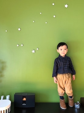 「シャツイン」｜「アイテム（サロペット/オーバーオール）」を使った、rayさん（キッズ・100cm）の冬コーディネート