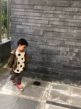 「赤コンバース」｜「アイテム（ブルゾン）」を使った、rayさん（キッズ・100cm）の春コーディネート