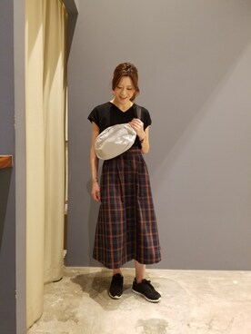 Chikaさんの「フロントボタンフレアスカート」を使ったコーディネート