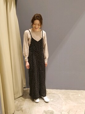 「大人可愛い、シンプル」｜「アイテム（オールインワン・サロペット）」を使った、Chikaさん（レディース・163cm）の冬コーディネート
