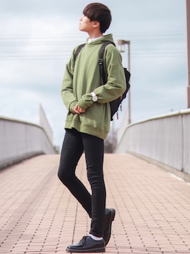 パーカー グリーン系 を使った 白シャツ の人気ファッションコーディネート Wear