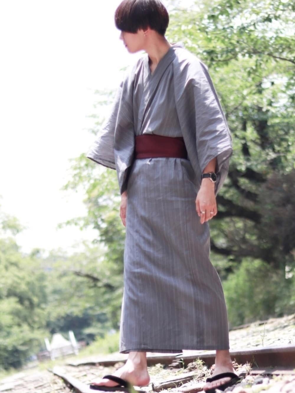 「浴衣、浴衣男子、下駄、グレー、和服、サンダル、花火大会」｜「MONO-MARTの浴衣 4点セット【 浴衣 ＋ 帯 ＋ 下駄 ＋ 扇子】（浴衣、グレー系）」を使った、SHOTAさん（メンズ・175cm）の夏コーディネートの1枚目の写真
