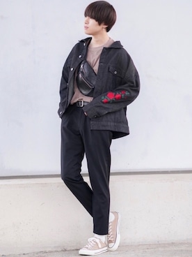 「TIMELY WARNING（タイムリーワーニング）のアイテム（トップス）」を使った、SHOTAさん（メンズ・176cm）の秋コーディネート